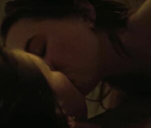 Sex moment of Kaitlyn Dever nude and Diana Silvers nude kissing and getting naked