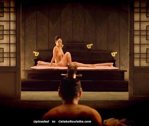 No time to think about morality when Cho Yeo-jeong kills fucker in The Concubine (2012)