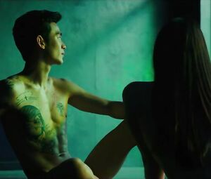 Dirty Asian Sulli Choi is hot so she adds spice to the Korean drama film Real (2017)