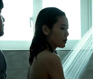 No problems for Ko Won with being drilled and murdered in Death in Desert (2015)