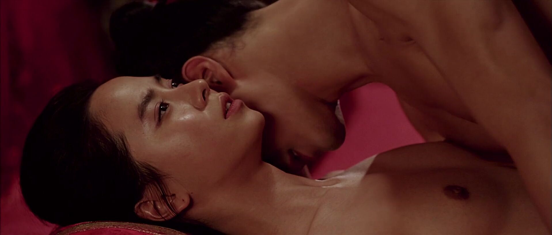 1916px x 816px - A Frozen Flower movie sex scene starring Song Ji-hyo nude in role of the  queen (2008) Video Â» Best Sexy Scene Â» HeroEro Tube