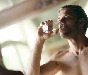 SUNNY - Wer bist Du wirklich s01e13 (2020) - Naked Valentina Pahde riding