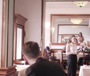 Naked Anna Grisebach enjoys public nudity in Die unsichtbare Frau (2019)