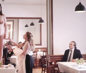 Naked Anna Grisebach enjoys public nudity in Die unsichtbare Frau (2019)