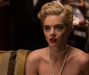 Hollywood actress Samara Weaving - Sexy scenes from Hollywood s01e03-07 (2020)