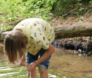 Sexiest Franziska Hartmann scenes from Sterne uber uns (2019)