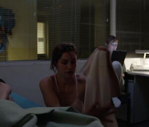 Sexiest Franziska Hartmann scenes from Sterne uber uns (2019)