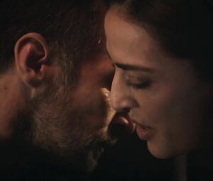 Le Bureau des Legendes s05e07 (2020) - Zineb Triki sex scene
