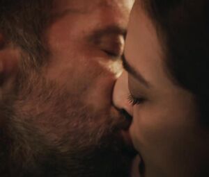 Le Bureau des Legendes s05e07 (2020) - Zineb Triki sex scene