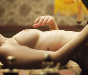 Brunna Martins shows her sexy body in Hard s01e04 (2020)