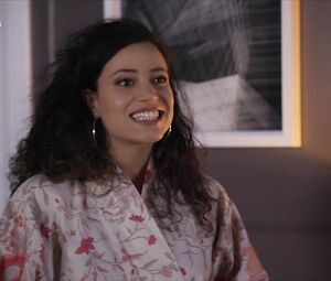 Alles was zahlt e3660 (2021) | Sexy Lisandra Bardel scenes