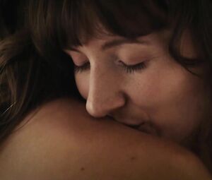 Naomi O'Taylor naked with another lady in Hunajaa (2020)
