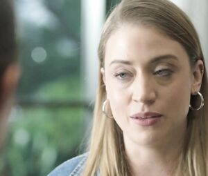 Tato Alexander, etc. Sexy scenes from Como Sobrevivir Soltero s01 (2020)