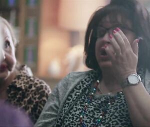 Topless Daniela Santiago and more - Veneno s01e03 (2020)