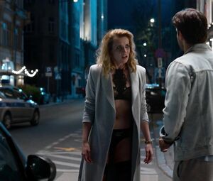 Sexy scenes > Narzeczony na niby (2018) > Julia Kaminska