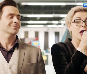 Sexy Aleksandra Vlasova in Snedronningen s01e01-02 (2020)