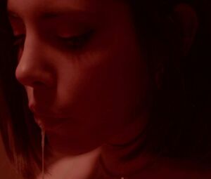 Femdom sex scene: Aya Wolf - Flor de Luto (2020)