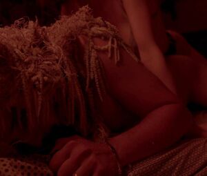 Femdom sex scene: Aya Wolf - Flor de Luto (2020)