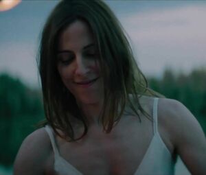 Naked Antje Traue from Konig der Raben (2020)