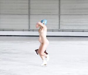 Shameless Celine Fuhrer shows everything in Apnee (2016)
