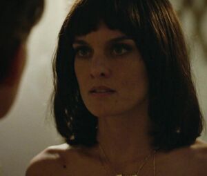 Doggy style sex with Frankie Shaw in SMILF s01e08 (2017)