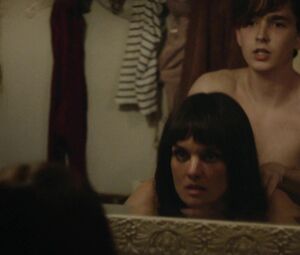 Doggy style sex with Frankie Shaw in SMILF s01e08 (2017)