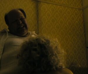 Sexy Maggie Gyllenhaal screws a fat man to death - The Deuce s01e04 (2017)