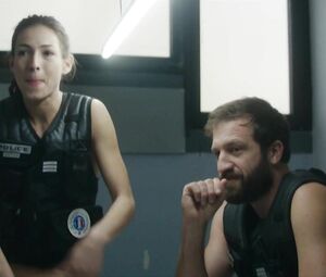 Nude Malya Roman shows her tits in Nu s01e09 (2018)