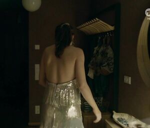 Celebrity sex scene: Lilith Haßle in Ein Schritt zu viel (2020)