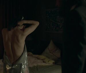 Celebrity sex scene: Lilith Haßle in Ein Schritt zu viel (2020)