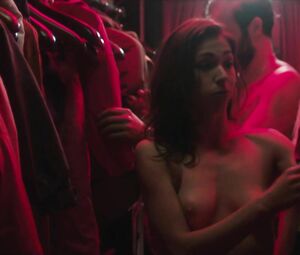 Sexy TV show nudity: Malya Roman in Nu s01e08 (2018)