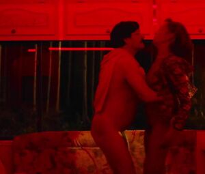 Tine Van den Wyngaert shows nude body in De Patrick (2019)