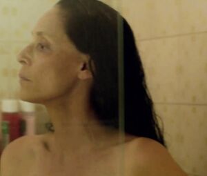 Barbara Colen's sexy scenes from Aquarius (2016)