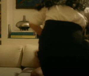 Barbara Colen's sexy scenes from Aquarius (2016)