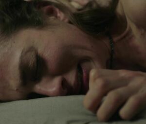 Nude Laura de Boer screws in Winterherz Tod in einer kalten Nacht (2018)
