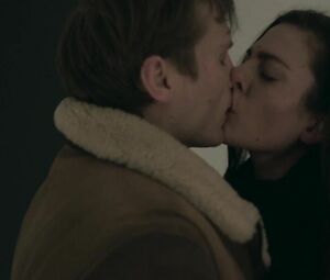 Nude Laura de Boer screws in Winterherz Tod in einer kalten Nacht (2018)