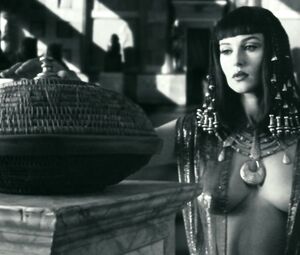 Monica Bellucci - Malena (2000)