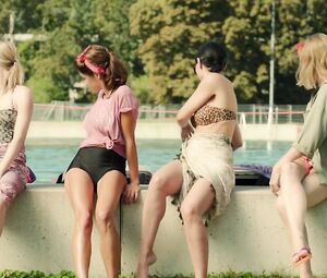 Mimi Fiedler, Anna Julia Kapfelsperger, Milena Dreissig - RabenmΓΌtter S01E01 (2016)
