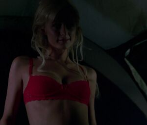 Paris Hilton Sexy nude - House of Wax (2005)