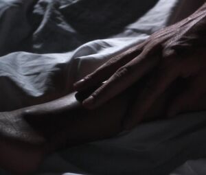 Rosario Dawson, Katherine Heigl nude - Unforgettable (2017)