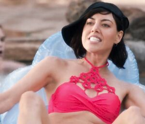 Sugar Lyn Beard nude, Aubrey Plaza naked, Anna Kendrick and Alice Wetterlund - Mike & Dave Need Wedding Dates (2016)