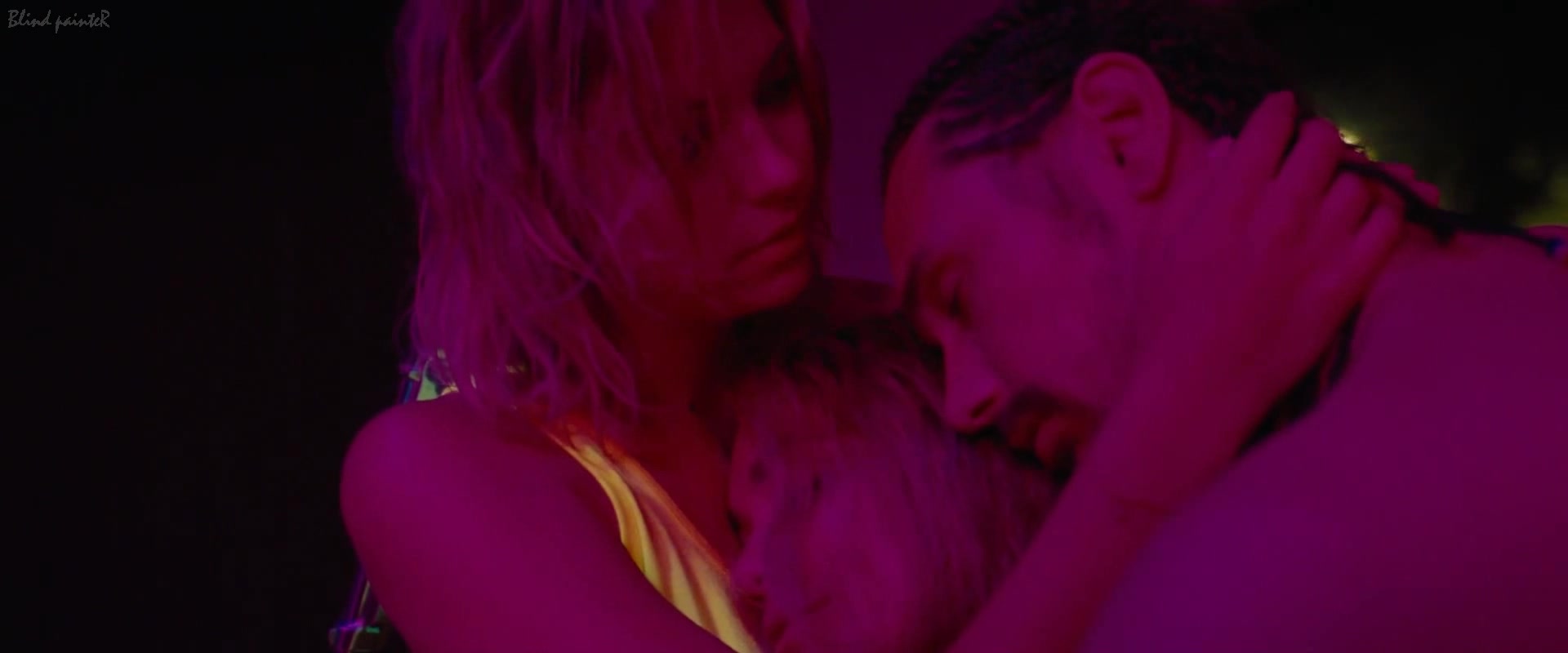 Vanessa Hudgens, Ashley Benson nude - Spring Breakers (2013) Video » Best  Sexy Scene » HeroEro Tube