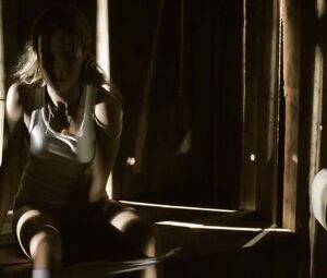 Arielle Kebbel sexy – Reeker (2005)