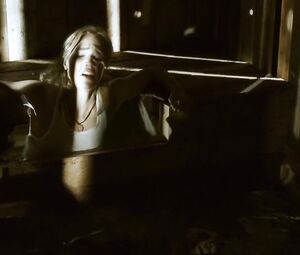 Arielle Kebbel sexy – Reeker (2005)