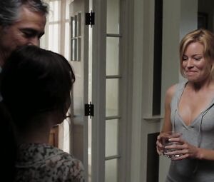 Arielle Kebbel nude, Emily Browning sexy, Elizabeth Banks sexy – The Uninvited (2009)