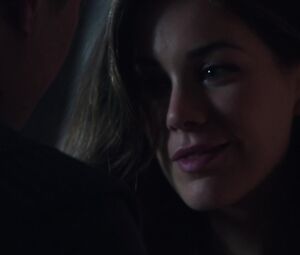 Roxanne McKee - Dominion S01 E2 (2014)