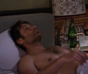 Carla Gugino sexy โ Californication s04e07 (2011)