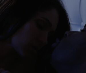 Lela Loren nude – Power s02e03 (2015)