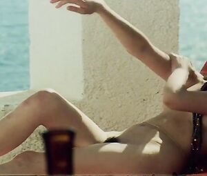 Lina Romay nude, Alice Arno nude – The Hot Nights of Linda (1975)