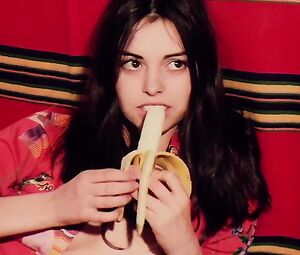 Lina Romay nude, Alice Arno nude – The Hot Nights of Linda (1975)